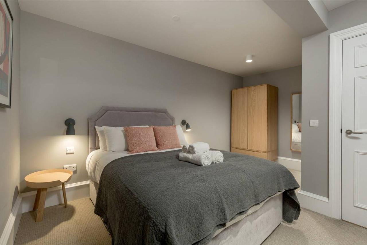 Joivy Luxurious 2Br Home Near Haymarket Station EDI Kültér fotó