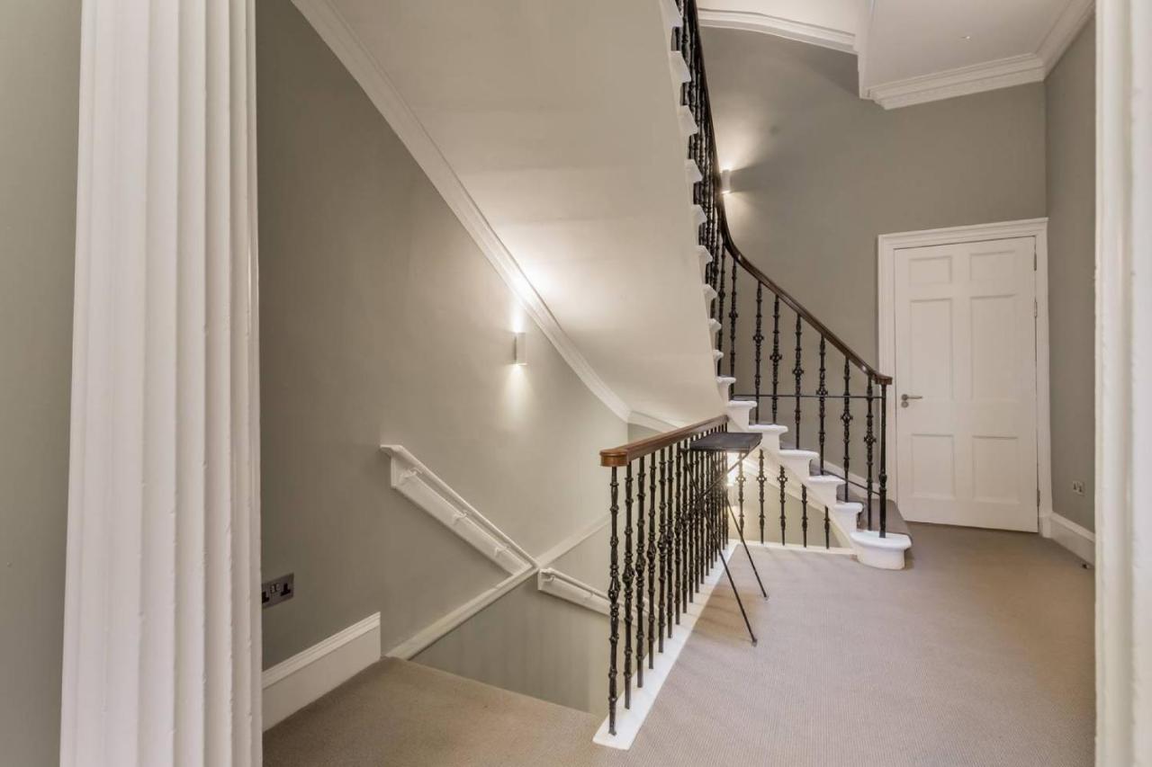 Joivy Luxurious 2Br Home Near Haymarket Station EDI Kültér fotó
