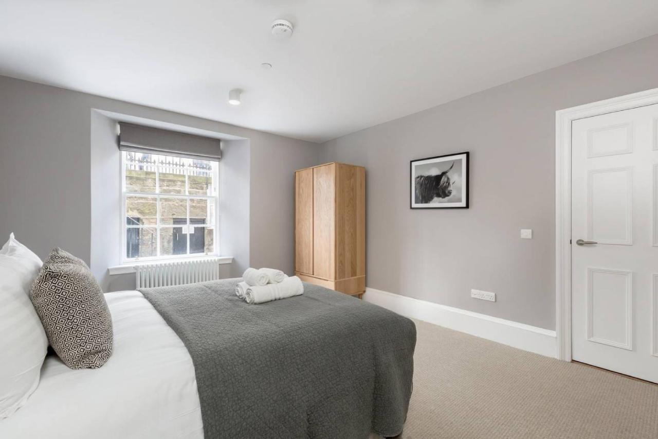 Joivy Luxurious 2Br Home Near Haymarket Station EDI Kültér fotó