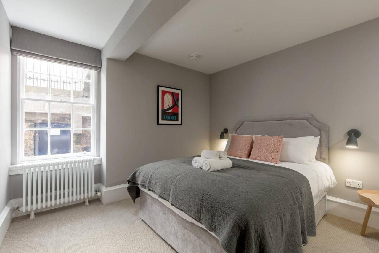 Joivy Luxurious 2Br Home Near Haymarket Station EDI Kültér fotó