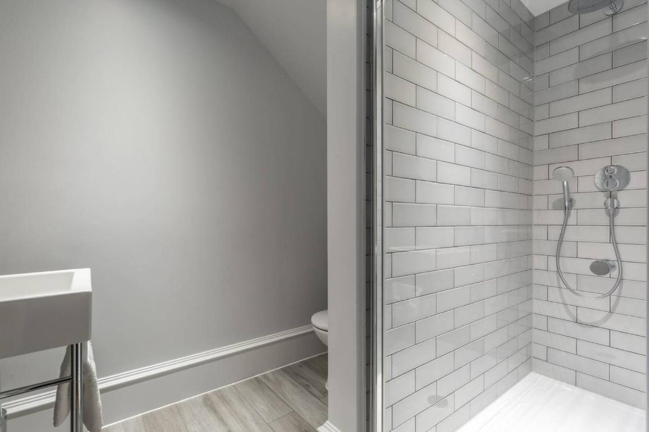 Joivy Luxurious 2Br Home Near Haymarket Station EDI Kültér fotó