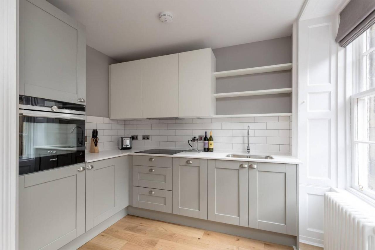 Joivy Luxurious 2Br Home Near Haymarket Station EDI Kültér fotó