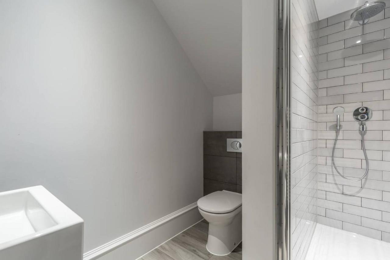 Joivy Luxurious 2Br Home Near Haymarket Station EDI Kültér fotó